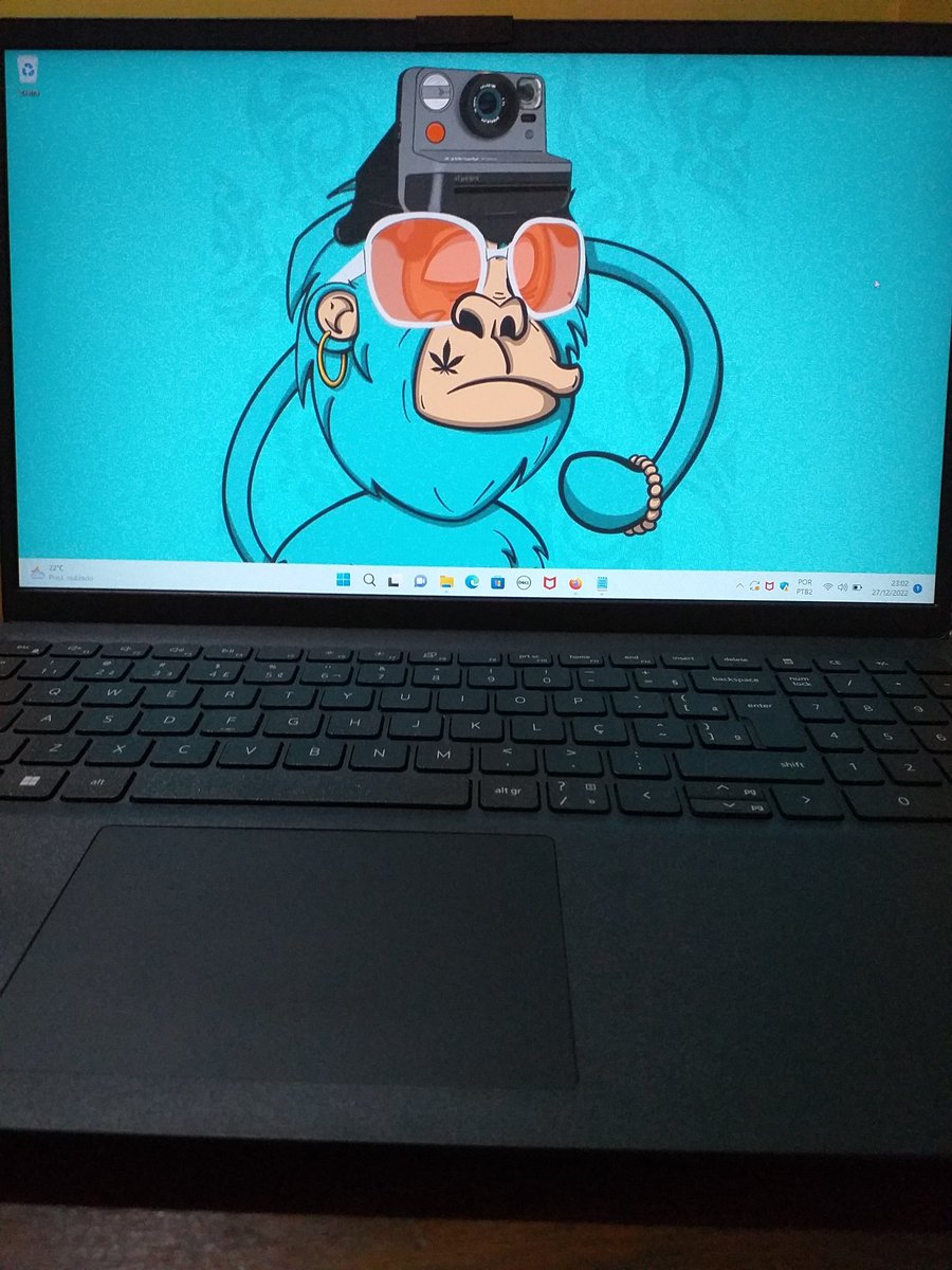 Show your NFT as wallpaper: 
My: #SaruxClub93 <a href="/saruxclub/">Saruxclub</a>
<a href="/Nftrepresent/">nftrepresent.eth 🎨</a> 🐒
#saruxclub #nft  

Do you also cover up your 💻 or 📱  camera or am I the only neurotic one?  👁️🕵️🤣