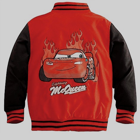 <a href="/closvrending/">‍ ‍‍𝓵𝐞̲𝐨̲𝐧𝐚𝐫𝐝𝐨.</a> ¿Ya superé a tu abuela?

No espies. ——Adivirtió mientras se acercaba a su mochila para sacar lo que le había comprado: una chaqueta y un sticker para su auto. Le había dado risa y pensó en él, esperaba que le gustaran——. 

Ahora sí, ábrelos.