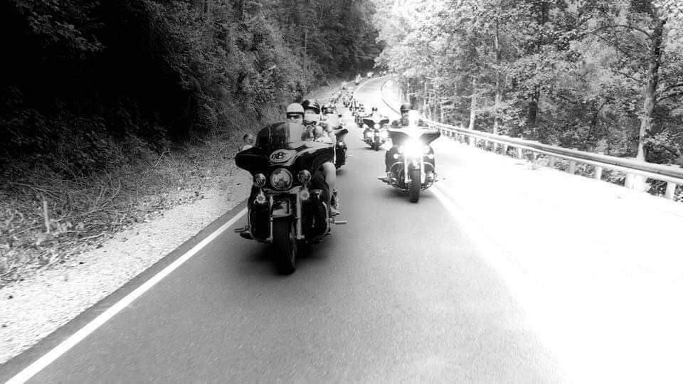43IronCrew's tweet image. Warrior Run 2017 many faces have changed and many are still here #ThrowBackWeek #History #IronCrew #GodIsGreat #MC #43MC #MotorcycleLife #MotorcycleClub #MCLife #Christian #ChristianMC #TattoedChristian #WarriorsOfGod #SavedNotSoft #Brotherhood #Ghostin #ChooseJoy #SpeakLife