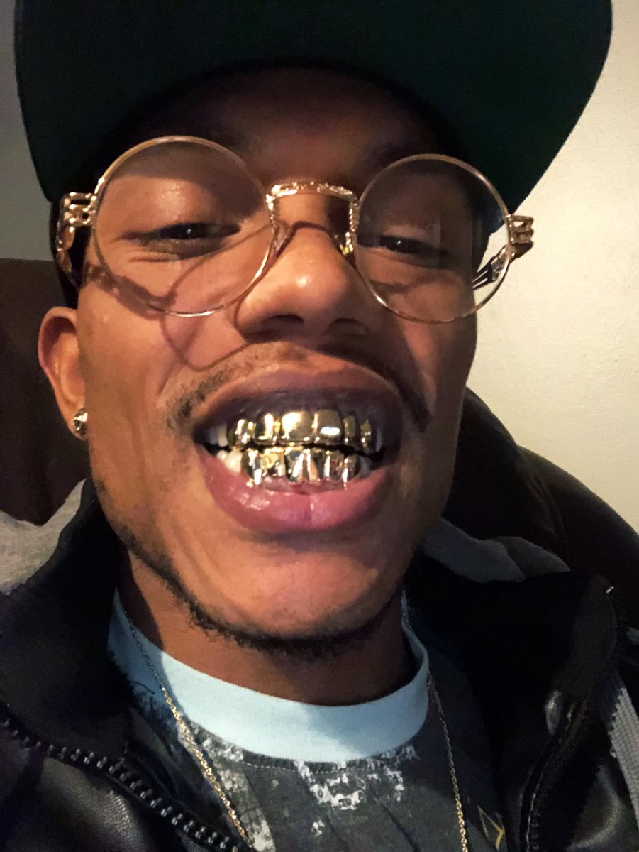 SmoovYungBrutha's tweet photo. Tap in with @_moneyMAGIC_ &amp; get ya shine on 🤴🏽✨ #SuperSolid🏋🏾‍♂️  #RealSaliva🦁 #FrazierProductions🎬 #ImprovementMovement🔋 #DaSmoovWay💱 https://t.co/iNR3AsVEsd