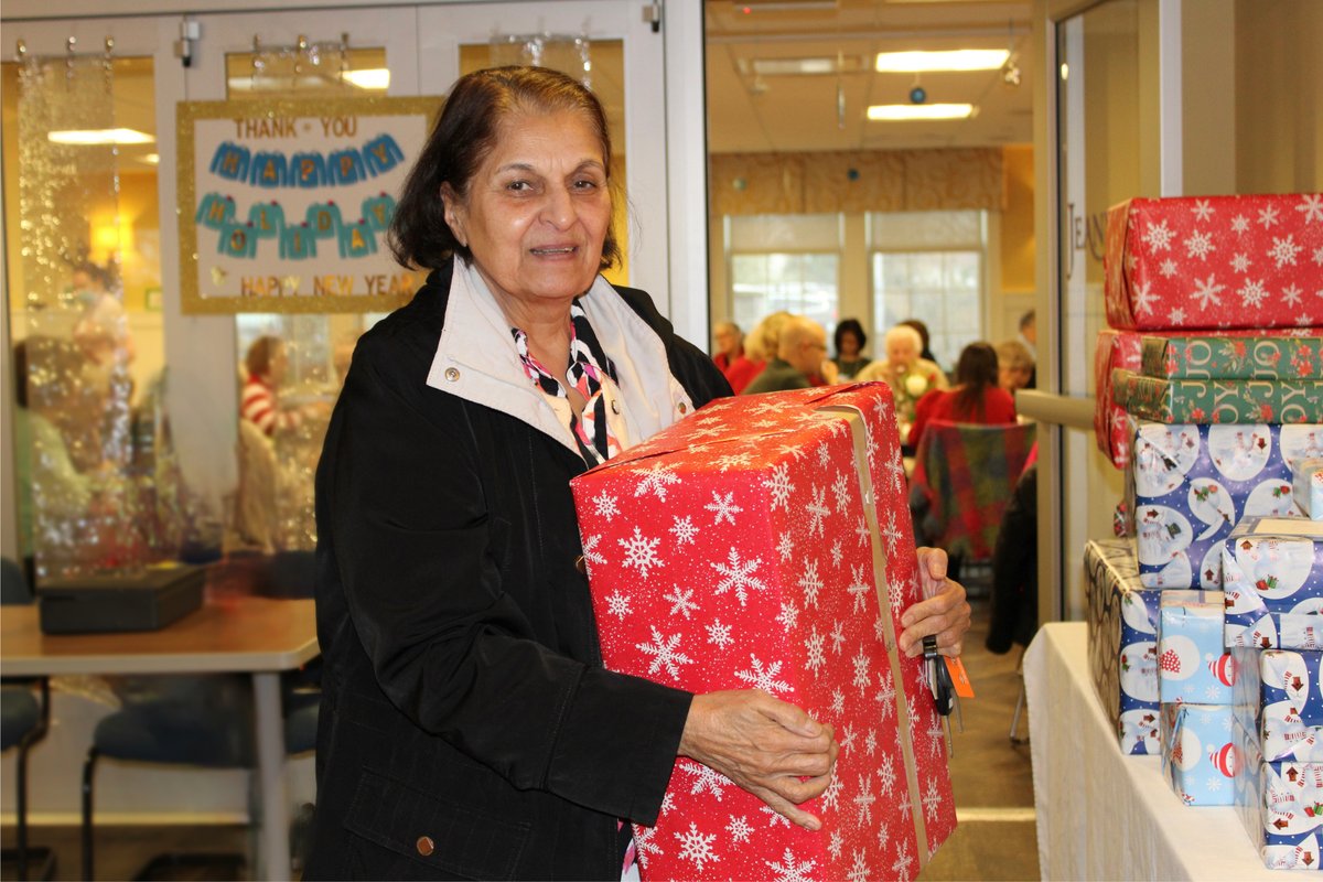 SurreyServices's tweet photo. Thank you to @GVCOorg for ensuring Surrey members had gifts to open this holiday season. Quite a few members said they related to little kids shaking their presents to try and guess what was inside. We hope everyone is enjoying their holiday season!❄️🎁 #SurreyServices https://t.co/qdG8OEbpds