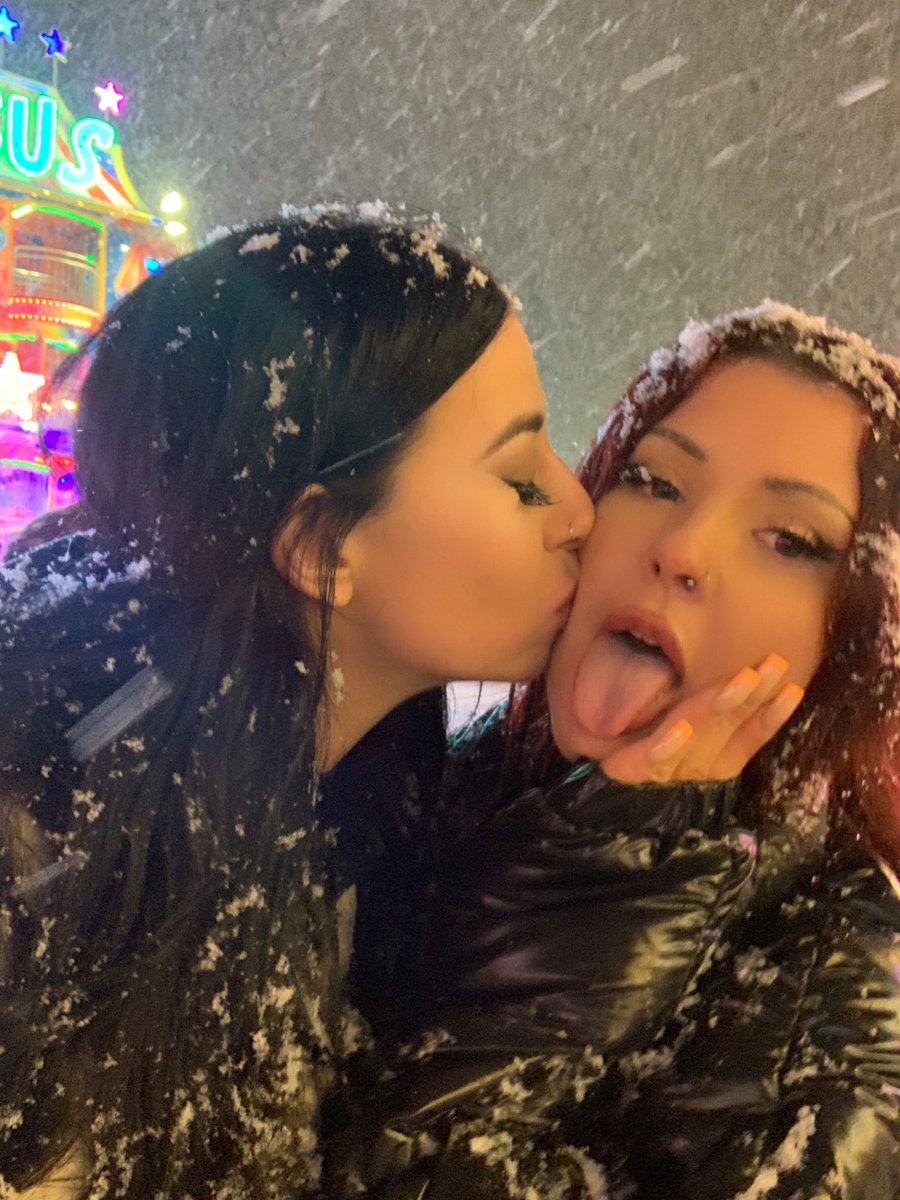 charjayne_x's tweet photo. snowy winter wonderland x https://t.co/xScaaEO0Ve