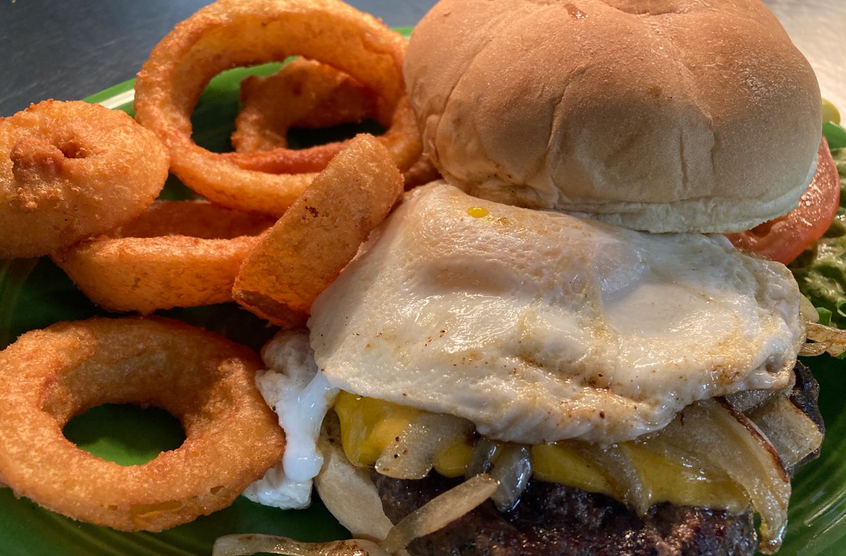 TCsReferee's tweet photo. Hey there … after all of the wonderful holiday food hoopla, doesn’t a juicy, mouth-watering Ref Burger sound great tonight?!?
BOGO 1/2 OFF ALL BURGERS, every Tue 5-10pm at TC’s.
#BurgerLocal https://t.co/SKpOQsWRaM