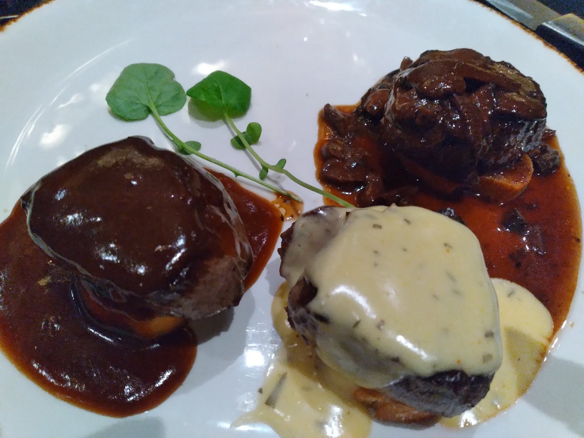 DiningLV's tweet photo. #filetmignon trio always a favorite at #Silverado steak house @southpointlv https://t.co/xYYwSNXZvb