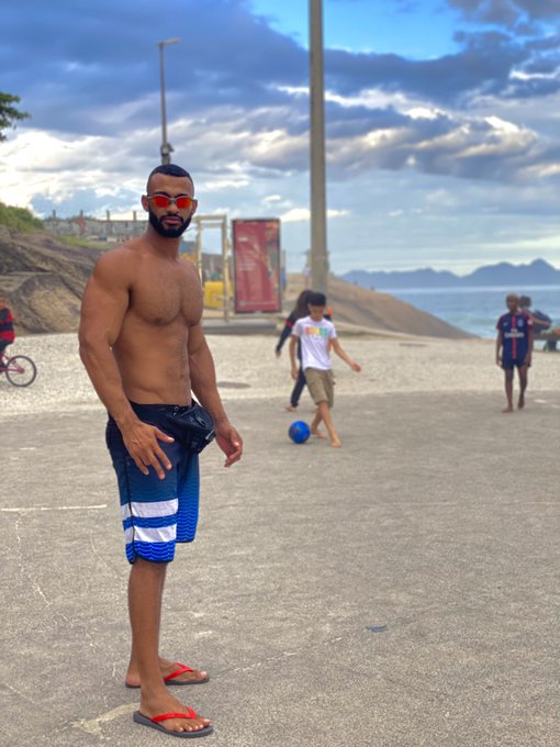 Watch Ewerton Mineiro's leaked NSFW photo on TwXstars