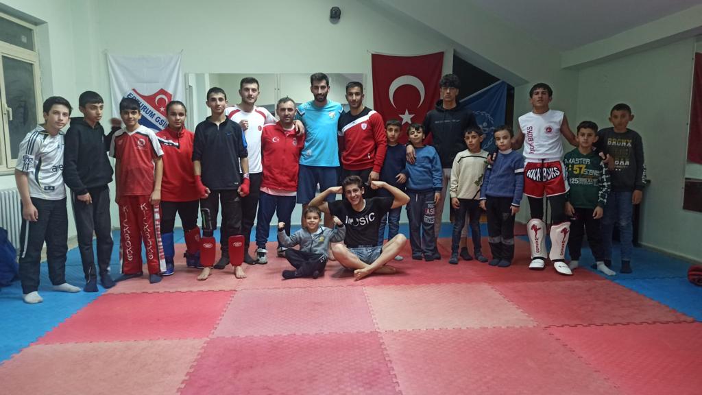 <a href="/PasinlerHEM/">Pasinler Halk Eğitimi Merkezi</a> olarak 
1 0cak/31Aralılk 2022 tarihleri arasında 254 kursla ,4680 kursiyerimize Eğitim verrlerk tarihi bir başarı sağlanmıştır.<a href="/tcmeb/">Millî Eğitim Bakanlığı</a> <a href="/mebhbogm/">MEB Hayat Boyu Öğrenme Genel Müdürlüğü</a>
<a href="/sdulger43/">Sabahattin DÜLGER</a> <a href="/pasinlerkym/">Pasinler Kaymakamlığı</a> <a href="/emrezeyrekk/">Emre Zeyrek</a> <a href="/skaygusuz/">Salih Kaygusuz</a> <a href="/PasinlerMEM/">PASİNLER İLÇE MİLLİ EĞİTİM MÜDÜRLÜĞÜ</a> <a href="/hakancinarmem/">Hakan ÇINAR</a> <a href="/Turkhtbzkrt/">H.Türk</a> <a href="/UgurBNGL/">UĞUR BİNGÖL</a> 
<a href="/Muratergnnn/">Murat Ergün</a> <a href="/Fatih_Akt/">Fatih Aktaş</a>