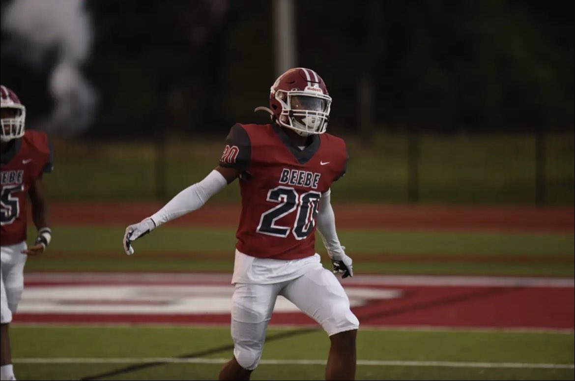 Sophomore season highlights!!! 

17 receptions
332 yards
19.5 average yards
5 touchdowns
25 tackles
hudl.com/v/2K4ad8