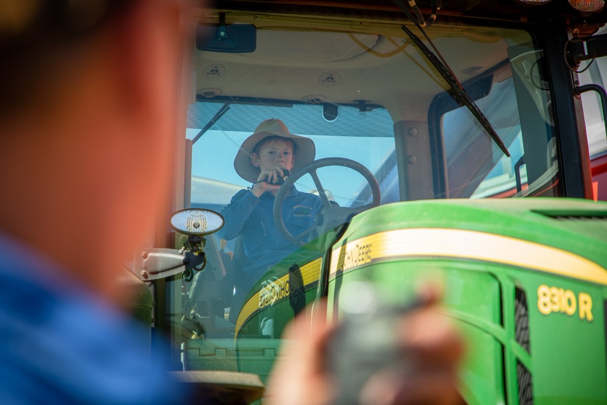 Have you got a young person helping out or visiting the farm this Summer? Check out <a href="/VFFMOFS/">VFF Making Our Farms Safer Project</a> Child Safety on Farm handbook -  filled with helpful information on keeping kids aged 10-15 performing work-related tasks on the farm safe Read it here 🚜bit.ly/Childsafeonfar…