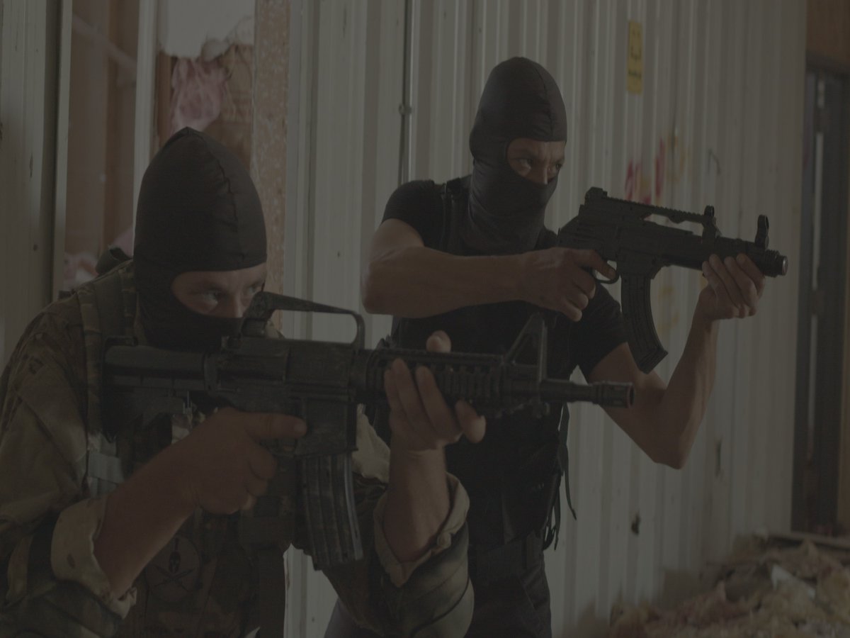 TKO_prods's tweet photo. Here are some more epic screen grabs from out upcoming feature film "DOUBLE CROSS"!!!
#actionfilm #indiefilm #indieactionfilm #martialarts #tkoproductions #doublecross #actiontwitter https://t.co/iyZsrCvSj4