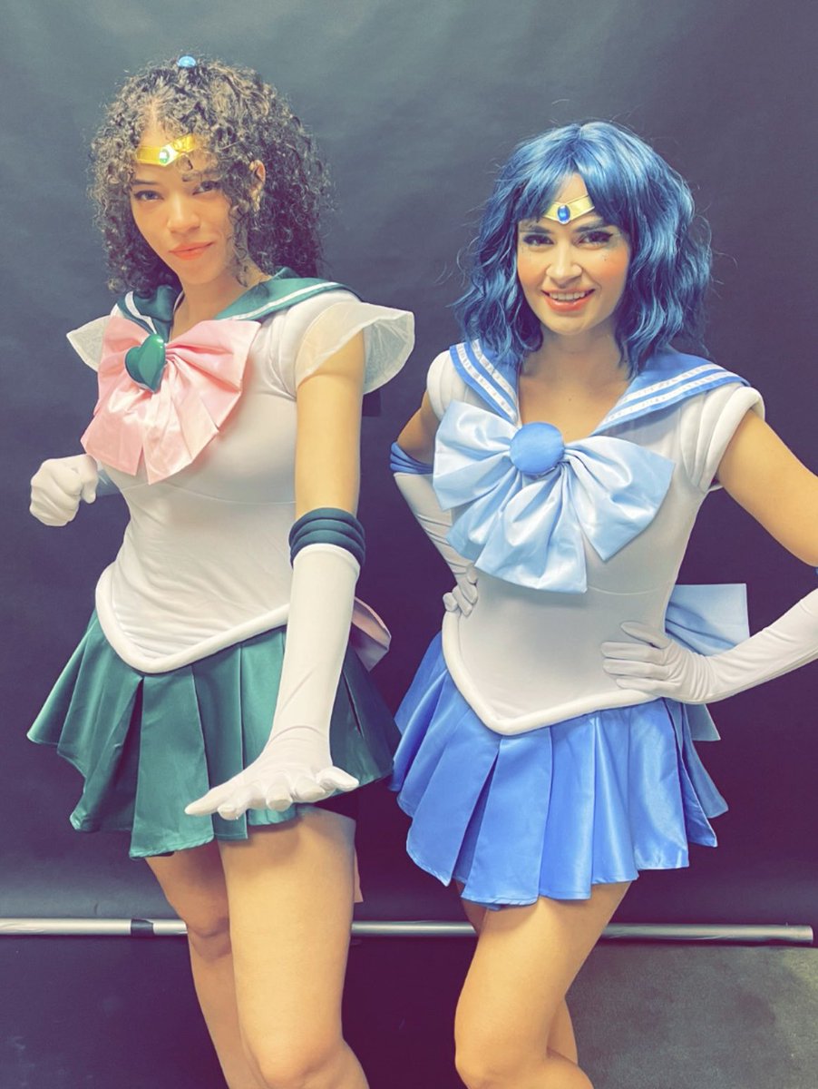 thatstarwarsgrl's tweet image. Photoshoot time with @BrittanyVenti 
#SailorJupiter #SailorMercury