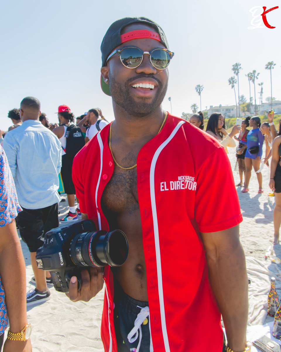 OneClickRick's tweet image. Let's connect 📸👋🏿🤝
Instagram - instagram.com/oneclickrick
YouTube - youtube.com/c/oneclickrick
TikTok- tiktok.com/@oneclickrick

Want to work together? 
Email: rick@digitaldirektors.com