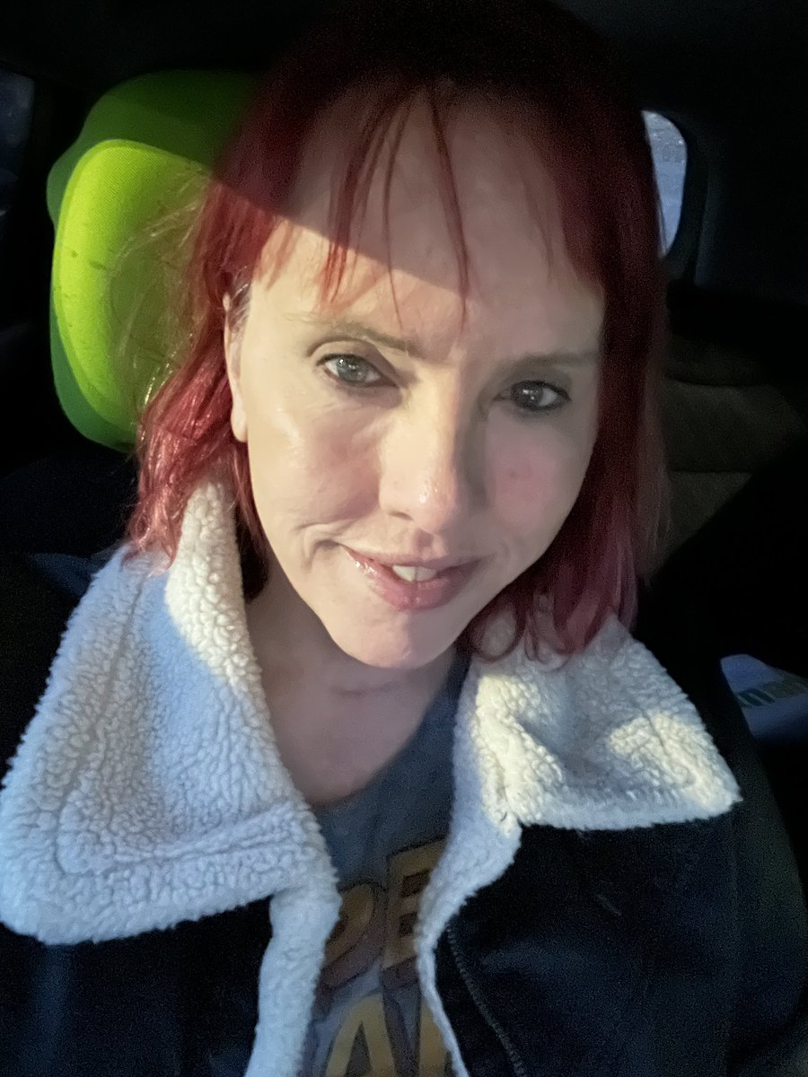 agirlushouldknw's tweet photo. We have been running all over Tacoma for prescriptions, parts of our kitchen and mail. Got to Loweโs and saw all the MAGA trucks and guys waddling around and I couldnโt go in, had to let hubby do it. #disasterunicorn #mtf #selfie #transselfie #socialfail #toomuch #tired #nope https://t.co/gdIoapfSL3