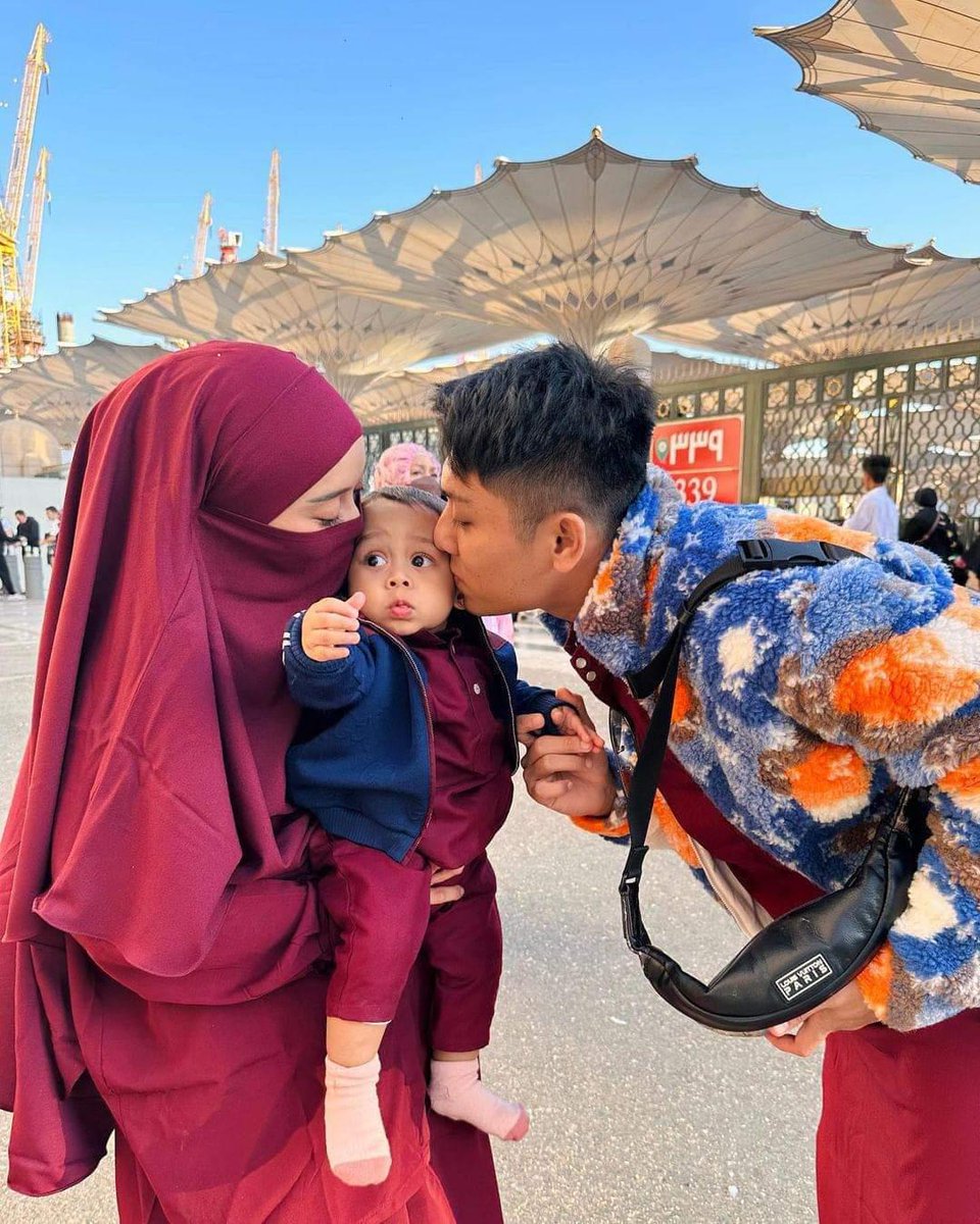 unileslar's tweet photo. Selamat menjalankan kan ibadah umrah leslar family sehat selalu diluncurkan ibadahnya aamin ya robbal'allamin #leslar https://t.co/f4HFQMbHJw