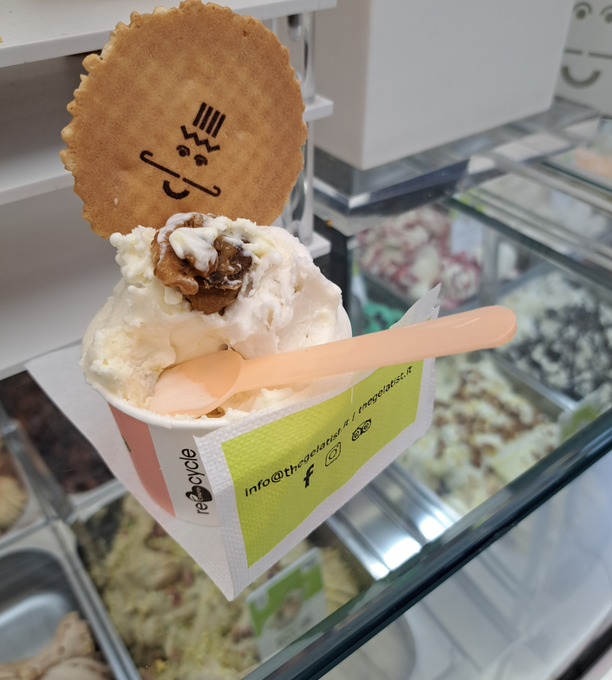 FlBs6F7X0AMZ_z2?format=png&name=small