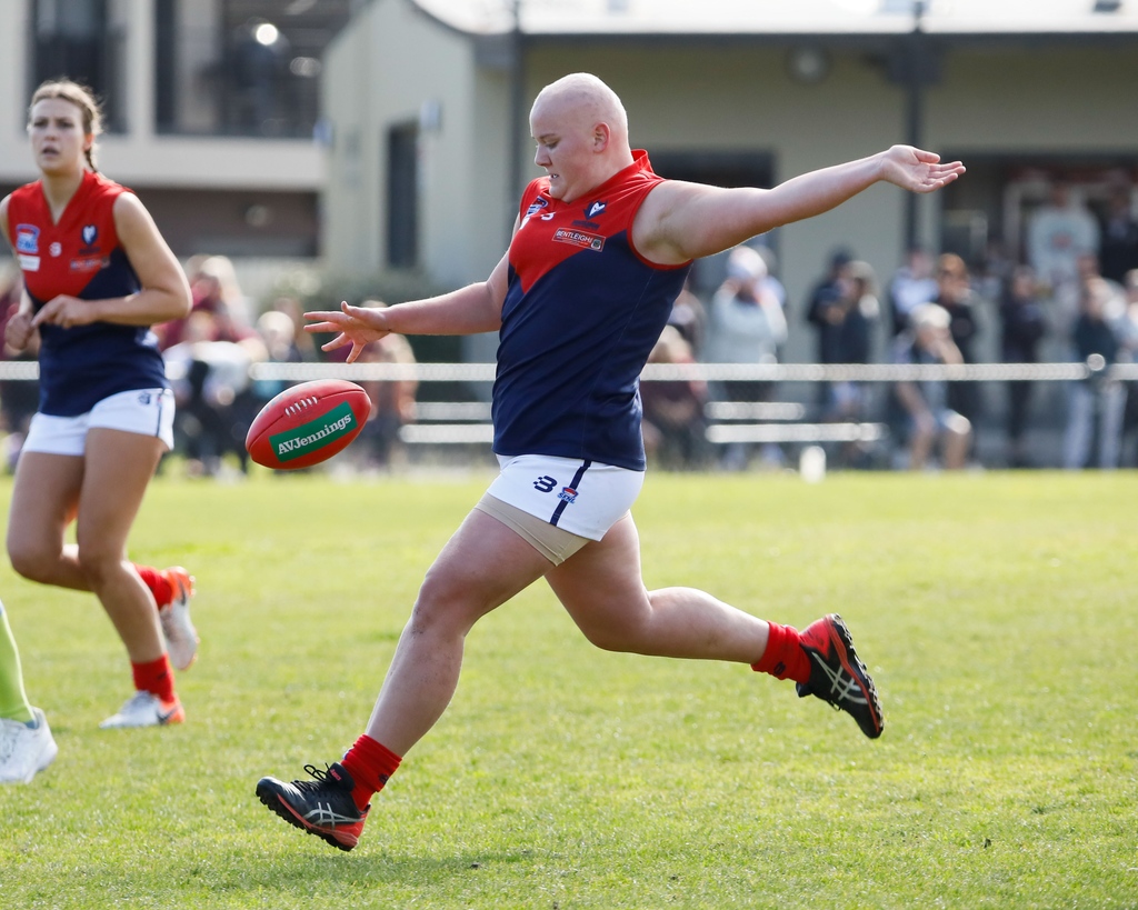Poetry in motion!

Amazing photo capturing women's footballer Charli Murphy in action!