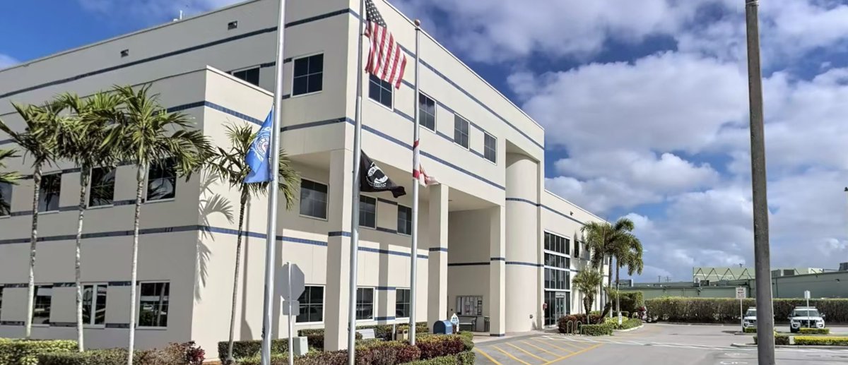CrimeWatchSFL's tweet photo. .
#Margate police officer injured after his duty weapon discharged in the station parking lot this morning.

The officer “is doing OK” according to Lt. Alain Banatte and an internal investigation will be conducted by policy on whether it was human error or a malfunction. https://t.co/e80j6SLKec