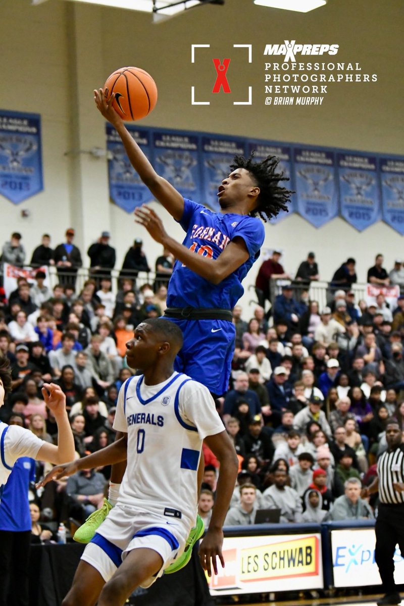 CandidEyePhoto's tweet photo. @BishopGormanHS up 46-34 at the half over Grant #GrantGenerals @granthigh_bb // @LSInvitational #LSI26
#LesSchwabInvitational #MaxPreps @PrepHoopsOR #OSAA
(📷 Brian Murphy | @Maxpreps) https://t.co/4RY43ebJJV