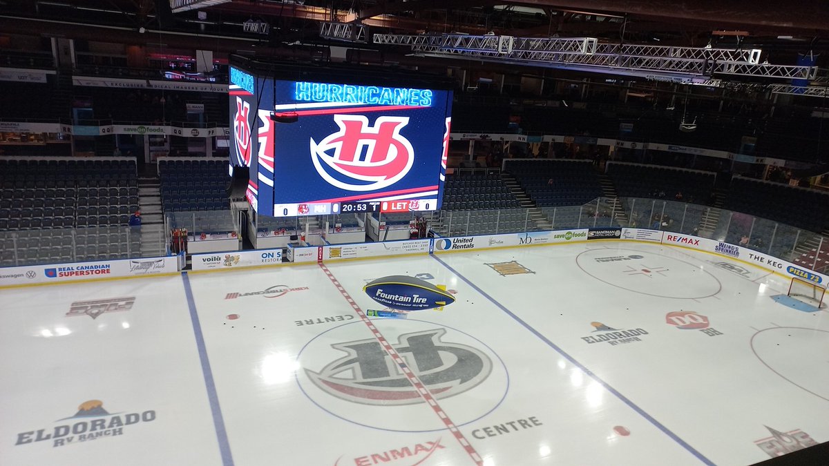 DeportesHoyCA's tweet photo. #WHL 🎄🏒 Saludos a todo desde Lethbridge, Alberta 🇨🇦 y hoy regresa #AlClassico el equipo de @tigershockey 🐅 Vs @WHLHurricanes 🌪
FELIZ NAVIDAD / HAPPY NEW YEAR 🎉
#mywhl #hockey #WHLCanes #HockeyWorldCup2023 #WorldJuniors #YQL #CaneTrain
#MedHat https://t.co/pdFeiJjtTW