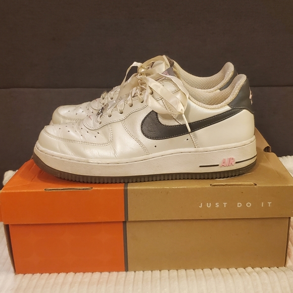 CSCodicorn's tweet image. So good I had to share! Check out all the items I'm loving on @Poshmarkapp #poshmark #fashion #style #shopmycloset #nike #aldo #vans: posh.mk/U0LsjYw96vb