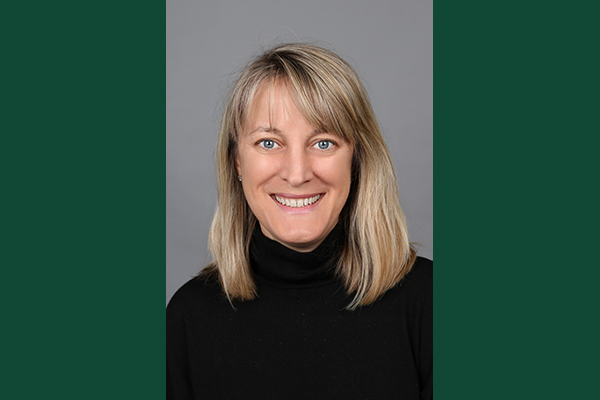 OEMBA's tweet photo. Abby Allen, MBA '18, is now the GM sourcing apparel and licensing at @harleydavidson Motor Company. Way to go Abby! 💚💛🦆💚💛🦆

#OEMBAproud #class32 #careerjourney #leadership #OregonExecutiveMBA #EMBA #Portland #MBA #Oregon https://t.co/5u94XfkwMt