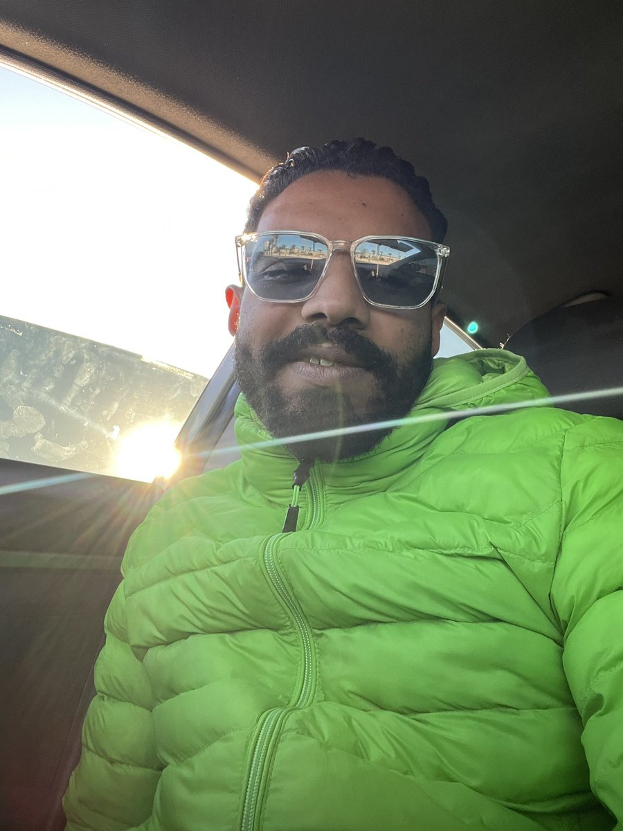 بتمشي ف الزمن💚