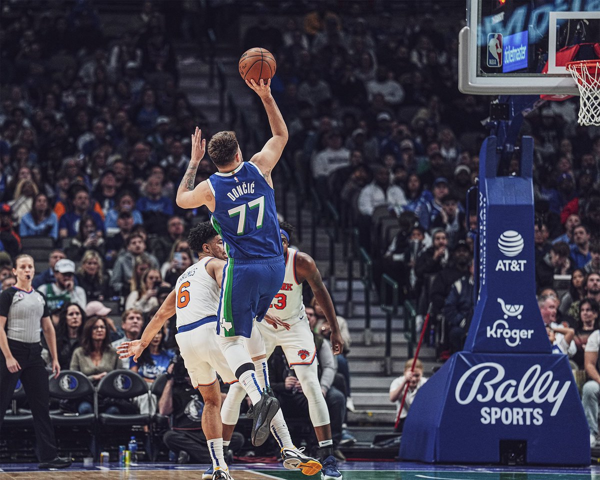 𝟔𝟎 𝐏𝐎𝐈𝐍𝐓𝐒
21 REBONDS 
10 PASSES

Luka Doncic écrit l'histoire. 

Ｈｉｓｔｏｒｉｑｕｅ．