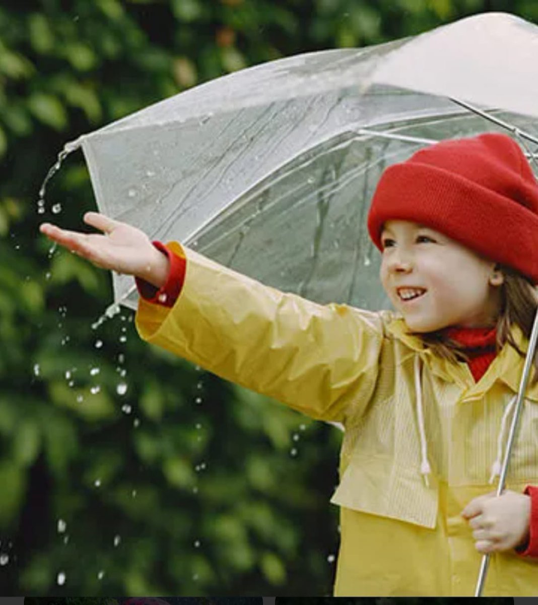 انظروا الى الحياة نظرة تامل وبهجة كم هي جميلة حين تكون القلووب نقية وحين يعم الخير في قلوب كل البشر يشعرك ذلك بالسعادة الرضى 😊👌