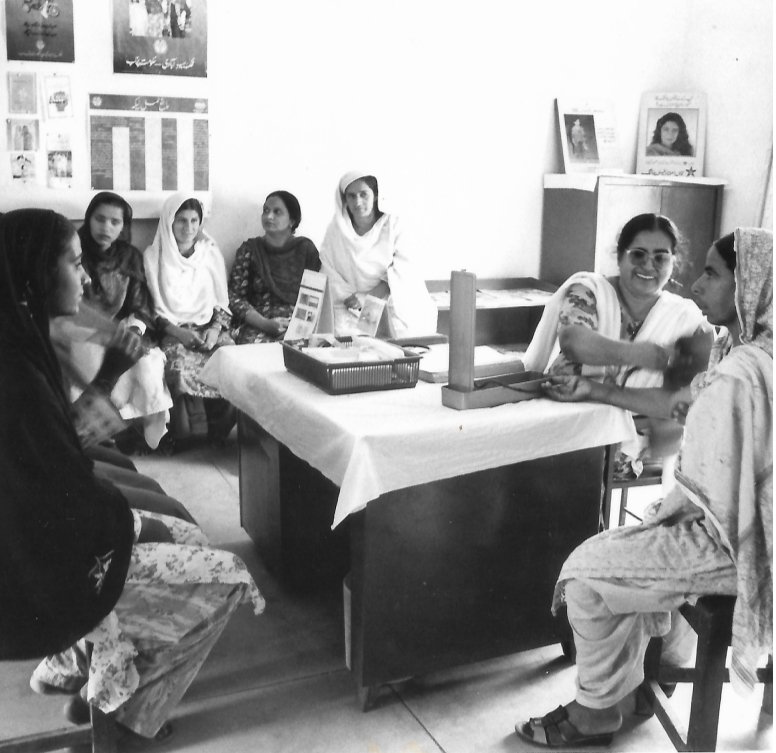 behbudcrafts's tweet photo. In nineteen seventeens when Behbud was on the journey of women empowerment. It used a holistic approach to empower a women in 360 degrees, by not only facilitating in skill development but also through education and health facilities. 
#Behbud https://t.co/qgiEgzMB09