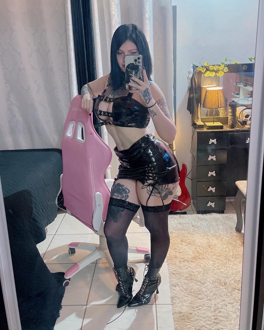 Ju Chloe’s pics and videos