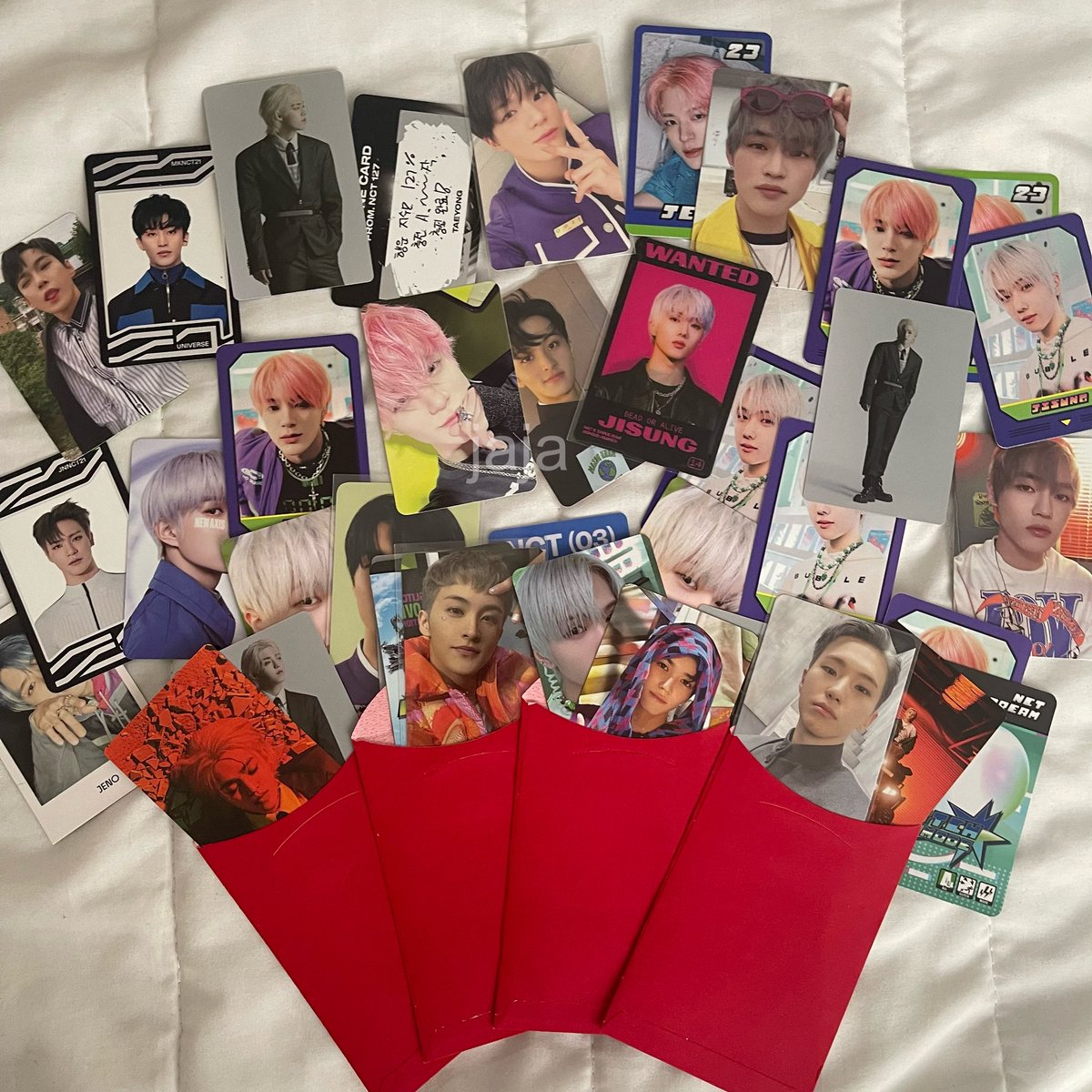 gyucheolgf's tweet photo. 🍒 year end giveaway 🍒

(7) winners of surprise package with 4-5 random pcs

• rt &amp; like, mbf
• must willing to shoulder sf 
• drop any tweets below + tag 2 mutuals 

will draw on 01/23 🥳 https://t.co/lVMwxEx7oL