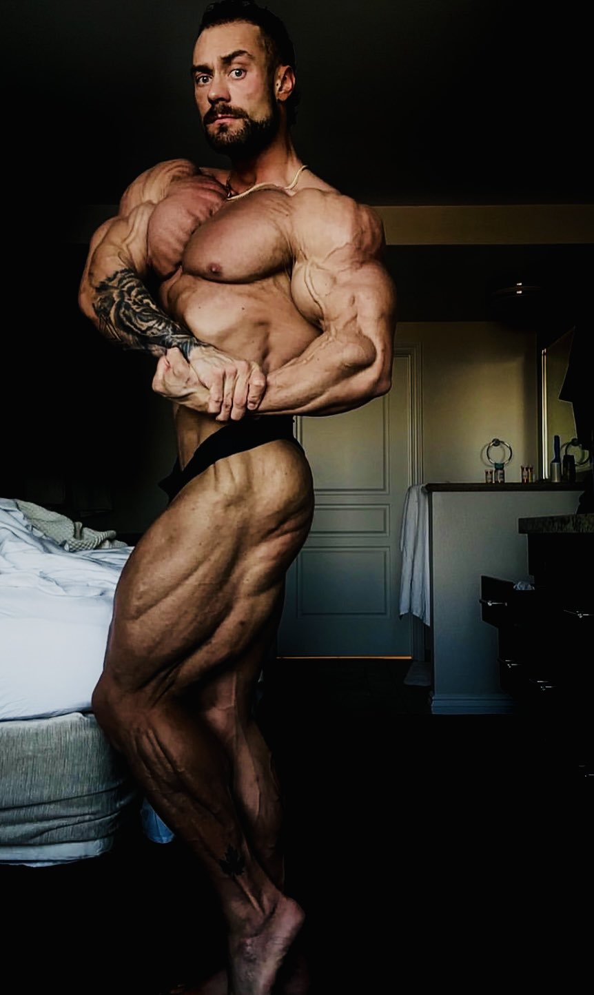 Chris Bumstead giving us the truth : r/bodybuilding