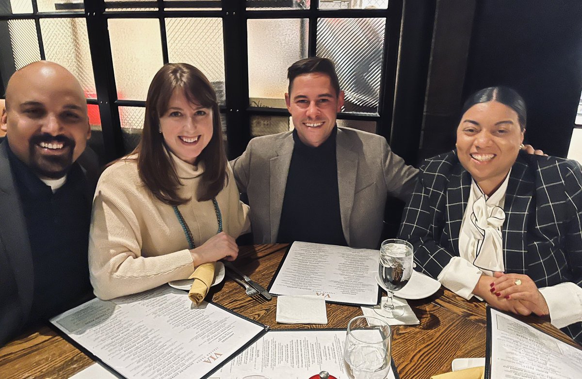robyn4senate's tweet photo. Next week we’ll be sworn in as the State Senate Class of 2023. Tonight we gathered in Worcester, broke bread, shared about the communities we represent, our priorities, and where we’ll work together. Our bond is strong and we’re ready to get to work. #MaPoli #WorcPoli https://t.co/7ltPjYZW34
