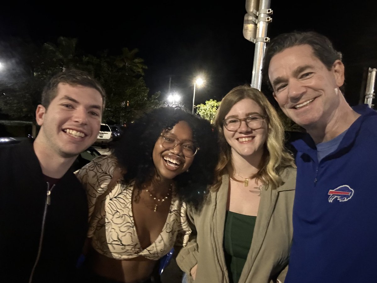 NoahFineberg's tweet image. 5 years later: the greatest crew around! #DBHSexperience