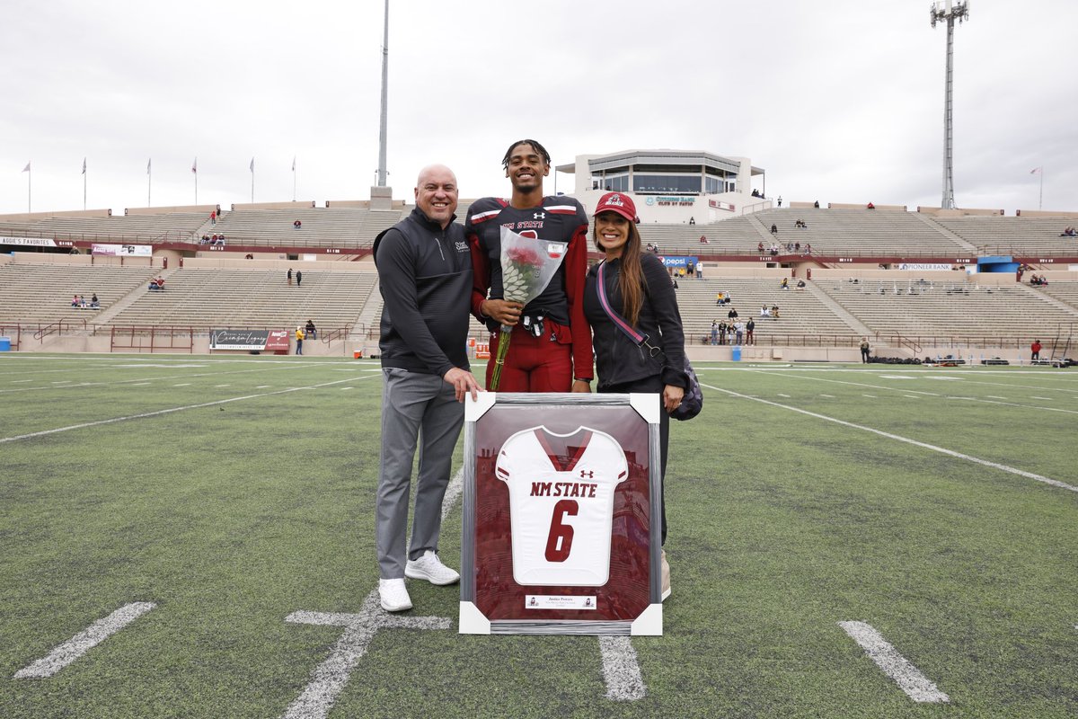 juicepowers's tweet photo. This year was incredible. Aggie nation, thank you so much for embracing a nobody from Inglewood CA to lay the foundation of success this program will create. It’s always been us against the world, but we looked adversity in the eye and BECAME BOWL CHAMPS 🏆🤎#aggieup https://t.co/rN6qVpmg4I