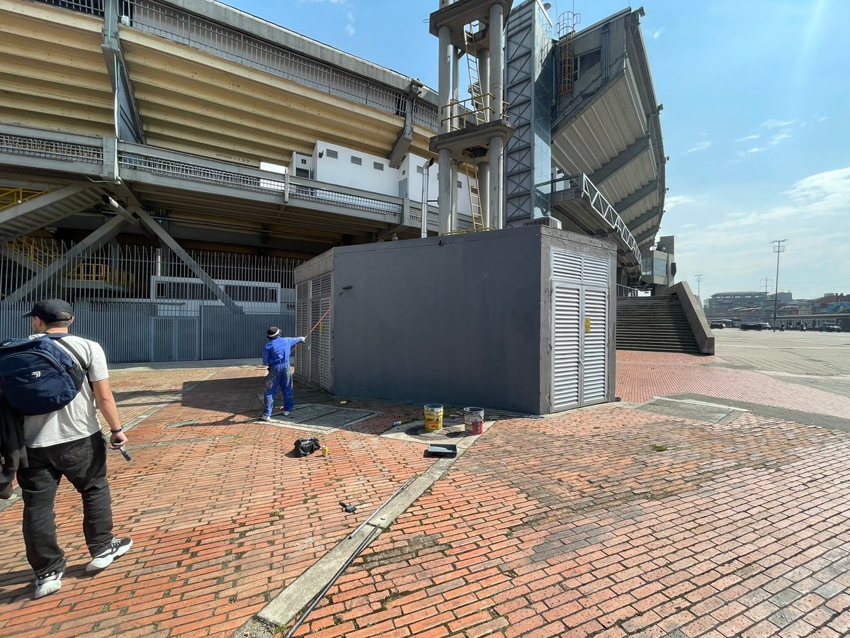ASOBIM_'s tweet photo. BIENVENIDOS AL CAMPÍN.
Estamos orgullosos de estar en el proceso de transformación del #EstadioNemesioCamachoElCampín a cargo de las barras de los equipos bogotanos.
🏟️⚽️Ⓜ️
#ASOBIM #CDLM
@GobiernoBTA @teusaquillo13 @BogotaParticipa https://t.co/jldTHjigjL