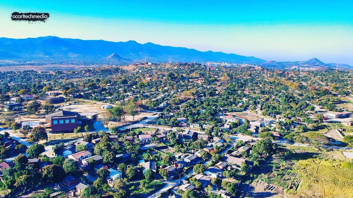 MutareSights's tweet photo. 5 . Sakubva 📍

If you are a fan of township tourism you should visit #Sakubva , the first high density suburb to be established in Mutare in 1925. You can visit places such as Sakubva Stadium, where @TukuOfficial recorded his first live album and Beit Hall. 

📸: @carltechmedia https://t.co/iGa8gpabD2
