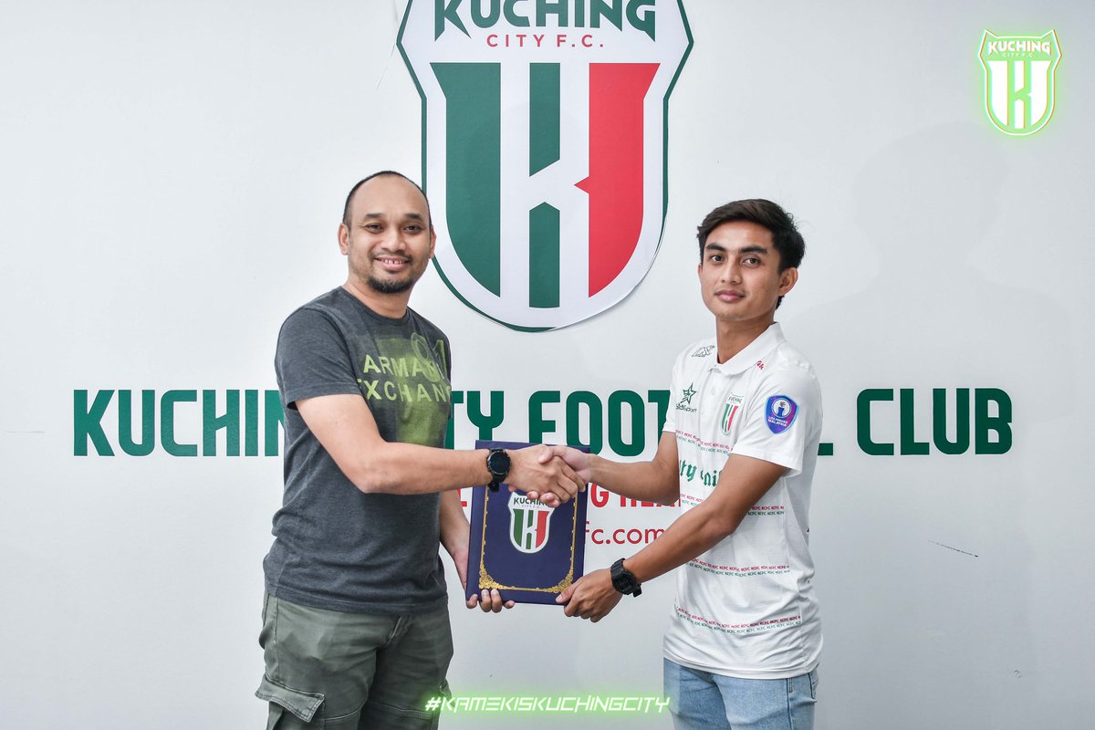 OfficialKCFC's tweet photo. Labuan boy!
Zahrul Nizwan bin Joe Kipli
26 tahun
Wilayah Persekutuan Labuan
Pemain sayap
#kamekiskuchingcity
#iamkuchingcity
#delicioushead https://t.co/4X3S8yp03g