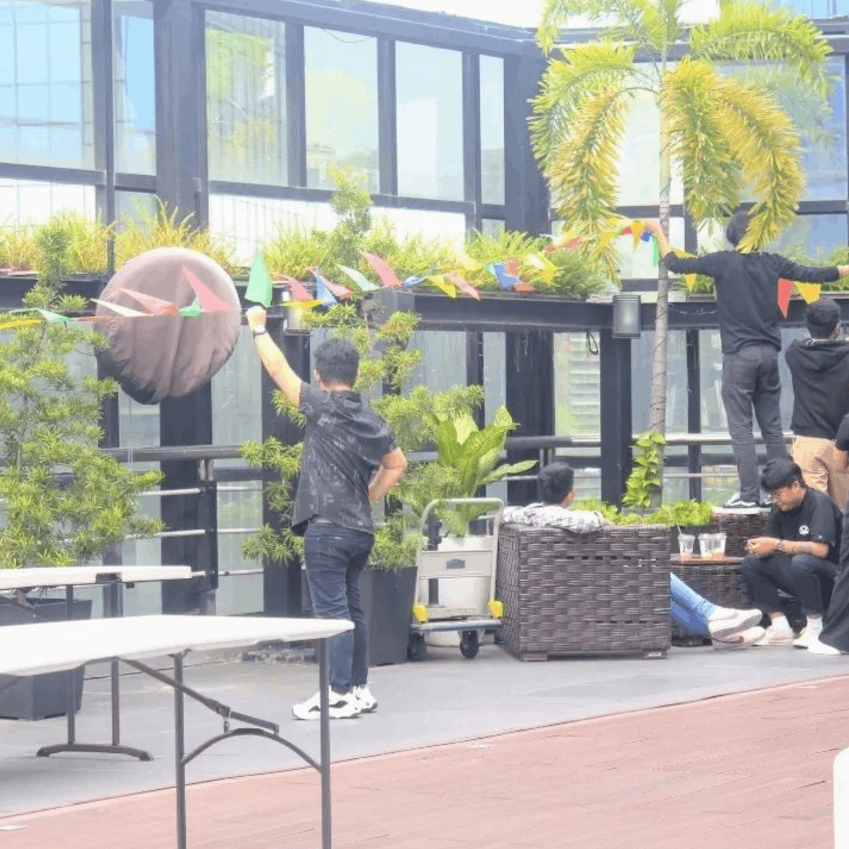 kmc_solutions's tweet photo. #KMC is involved in several #communityprojects like this #fundrasingevents to give our #employees a reminder that we’re all part of something bigger than ourselves. 

Here's how our #KMCCommunity enjoyed the #TechnologyServicesFunFair last October! 🧡 https://t.co/3dVuY76Gzu