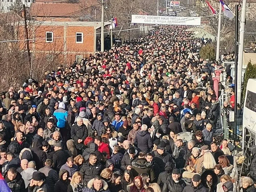 AleksDjuricic's tweet photo. 🧵 As Serbs living in North Kosovo* protest @albinkurti’s government for an 18th consecutive day, the ONLY excuse we’ve heard from Pristina for intimidating Serb protestors with fully-armed special forces and their threats to use force against them is the protestors’ barricades. https://t.co/bkRyR0vQj1