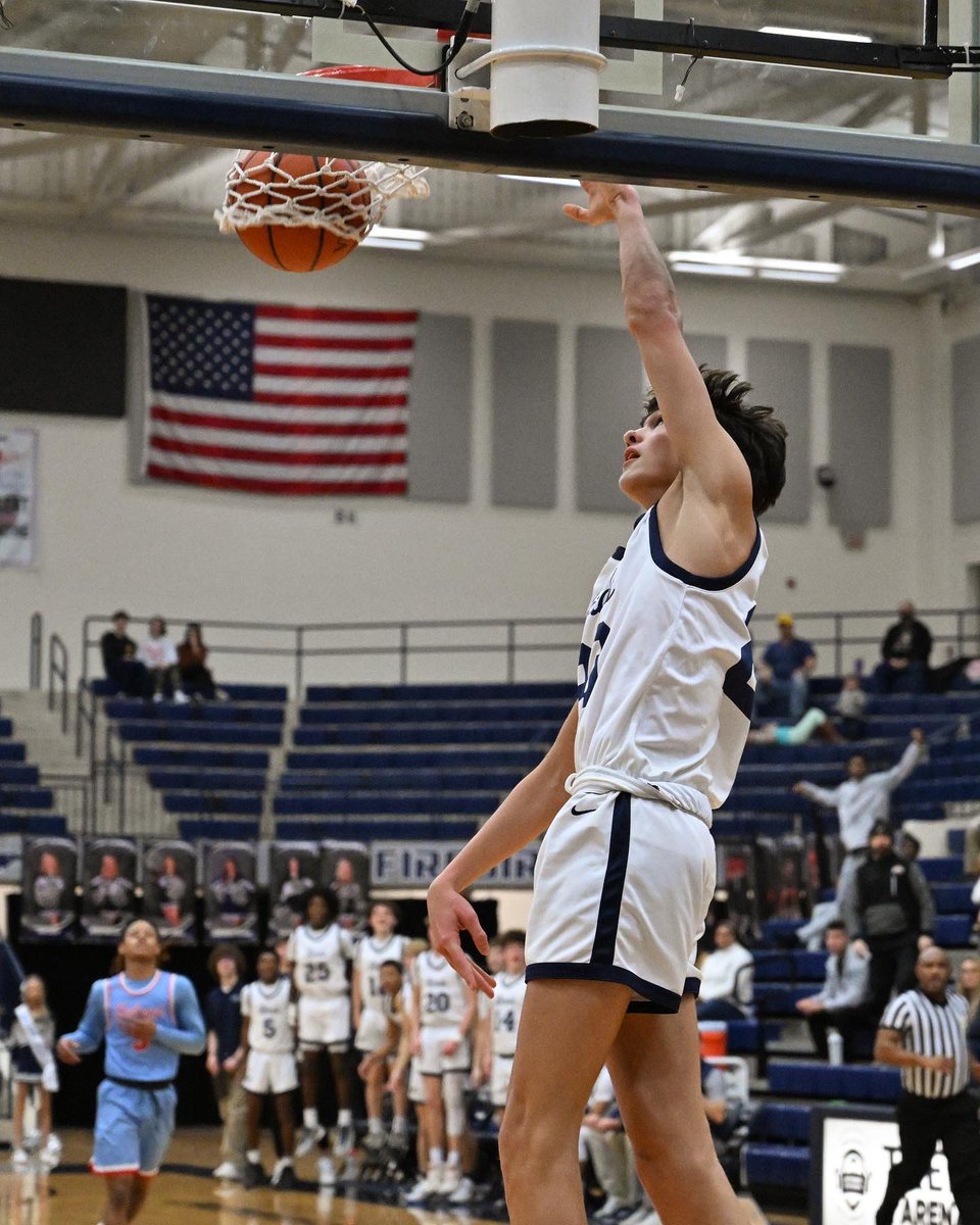 Gene Peters (@hawkmicrodoc) on Twitter photo Back-to-back dunks punctuated the momentum change for <a href="/FirebirdHoops/">Fairmont Boy’s Basketball</a>, and they never looked back! Back-to-back dunks punctuated the momentum change for <a href="/FirebirdHoops/">Fairmont Boy’s Basketball</a>, and they never looked back!
