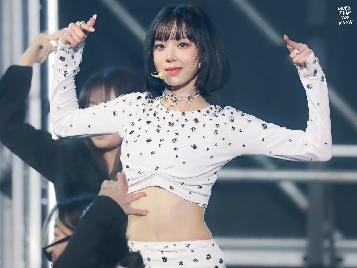 MORE_THAN_Uknw's tweet photo. SBS 가요대전
aespa WINTER 🎄

#SBSGayoDaejun #SBS가요대전 #aespa #에스파 #エスパ  #winter #윈터 #ウィンター #MerryChristmas2022 https://t.co/X0G5Xj01WO