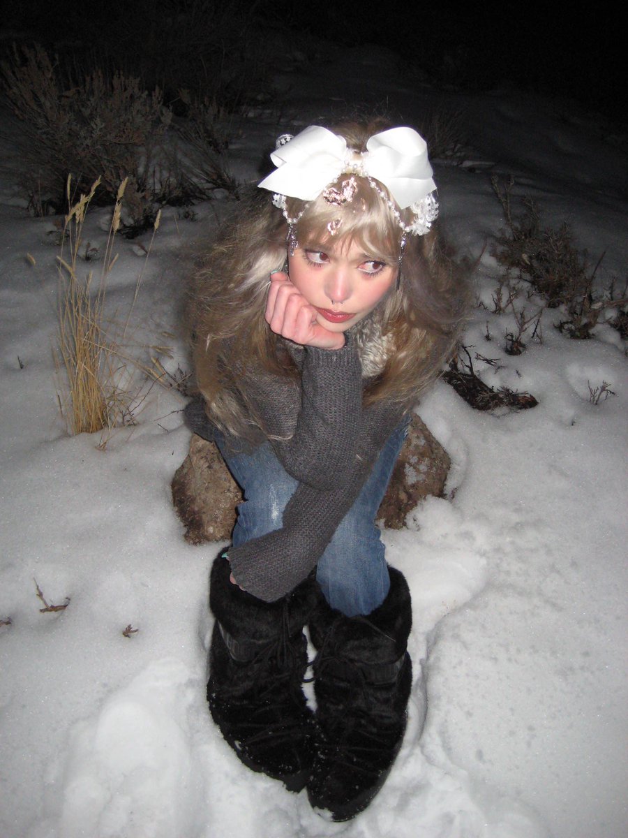 lelamicheleee's tweet photo. white christmas >< https://t.co/UXzQ684QgL