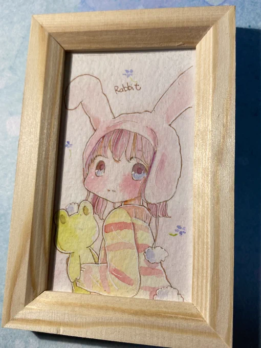 銀座中央ギャラリーにて12/31まで開催中の純夜さん( )主催の「#真夜中すぎの展覧会9」にお邪魔しました。イラスト、切り絵、刺繍、アクセサリーなど様々な作品が一挙に観れる展覧会でどこを見ても大満足でした。会場にてsachiさん( )のミニ原画をお迎えしました 