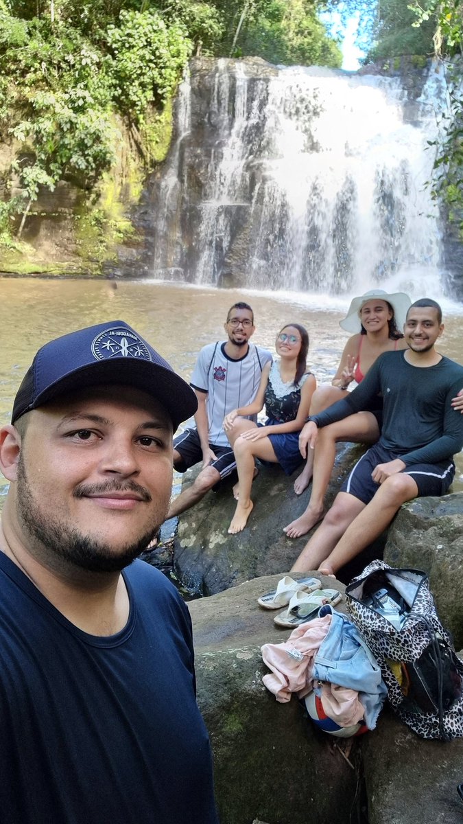 Andherluiz's tweet photo. Dia de "aventura" com os amigos!
Vini e Gabi foi apresentar a Cachoeira Recreio localizado no Bocajá de Laguna Caarapã. Gostei👏🏻👏🏻 https://t.co/elPgCyUF44