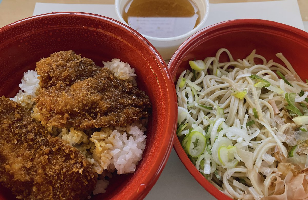 3wachifield's tweet photo. 仕事納めのお昼の定番。
＃おろしそば
＃ソースかつ丼
＃福井県 https://t.co/nwSkCAqIRK