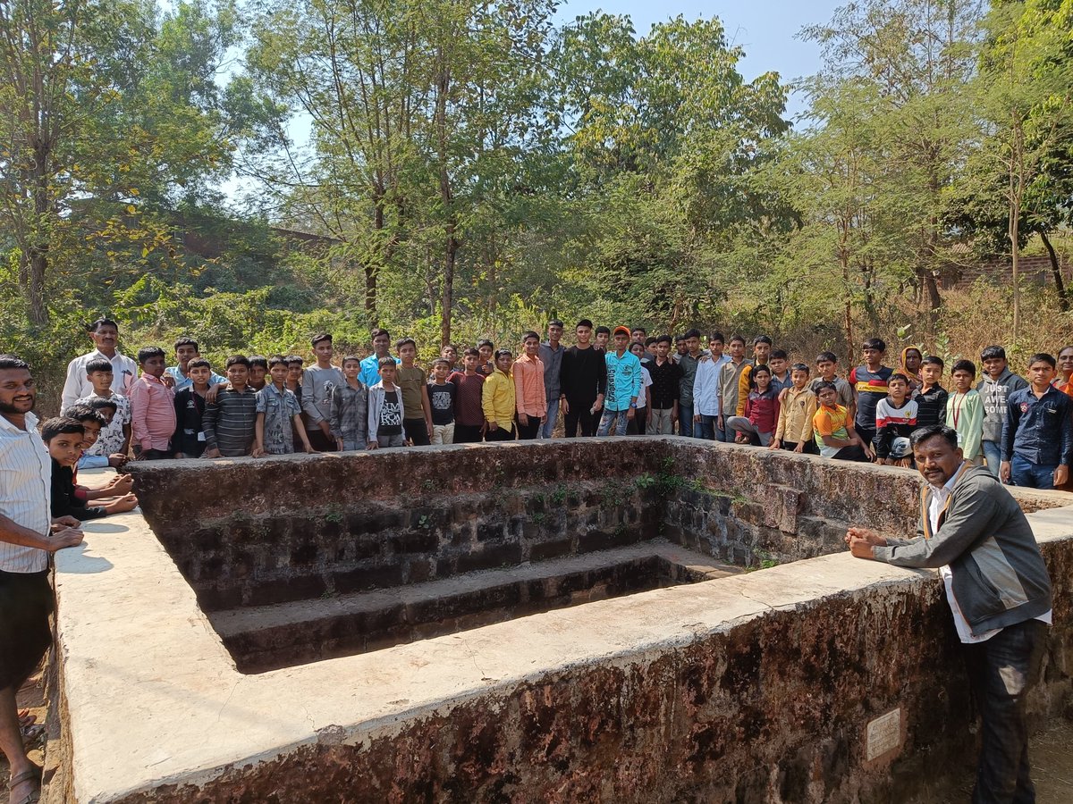 stmpv_'s tweet photo. गरम पाण्याचा झरा (कुंड) 
संत तुकाराम महाराज प्राथमिक विद्यालय, डोर्लेवाडी.
वार्षिक सहल (इयत्ता ५ वी ते १० वी - २०२२) 

#झरा #hotwaterspring #kokani #kokan #kokandiaries #schooltrip #STMPV #AStepTowardsBrightFuture https://t.co/WcE4TdtqdX