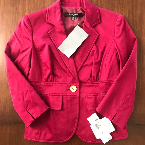 PattyFerrington's tweet photo. So good I had to share! Check out all the items I'm loving on @Poshmarkapp #poshmark #fashion #style #shopmycloset #newyorkcompany #costway #ninewest: https://t.co/nU2pLWXVJN https://t.co/a0M9HwXXu2