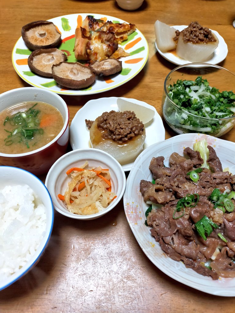 焼肉ら切り干し大根、焼き椎茸、肉味噌大根😊