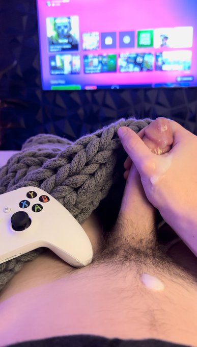 who wants to play? 👾 https://t.co/gXXMdpqVXN