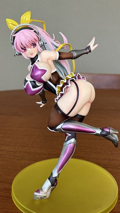 対馬忍そに子開けました。これはいいお尻フィギュア…😌 #すーぱーそに子 #supersonico #対魔忍 